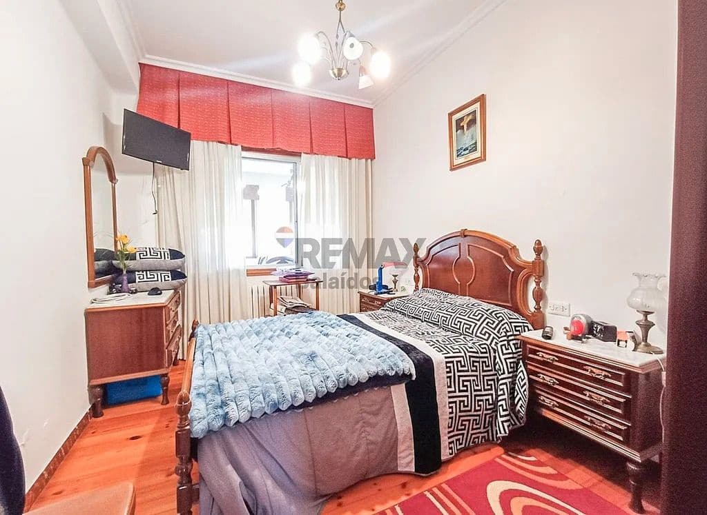 5 bedroom Flat for sale in A Caniza - € 159,000 (Ref: 9705896)