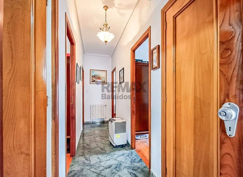 5 bedroom Flat for sale in A Caniza - € 159,000 (Ref: 9705896)