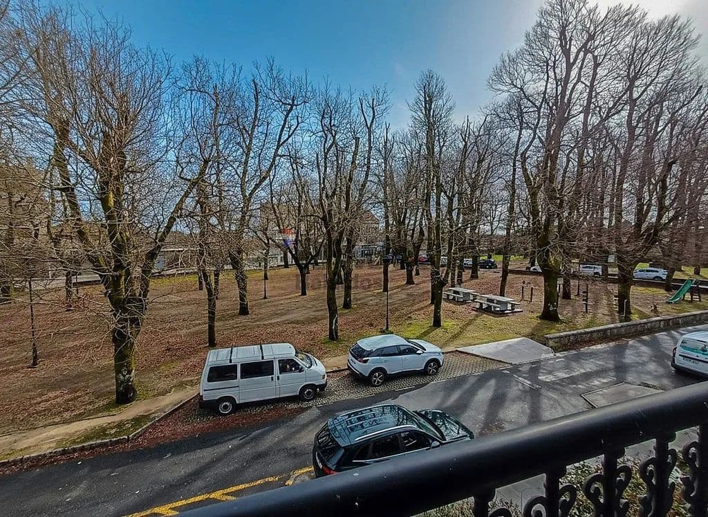 5 bedroom Flat for sale in A Caniza - € 159,000 (Ref: 9705896)