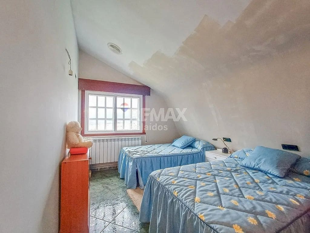 9 bedroom Apartment for sale in A Caniza with garage - € 449,000 (Ref: 9705898)