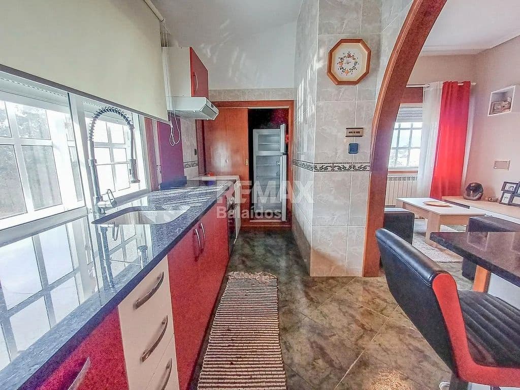9 bedroom Apartment for sale in A Caniza with garage - € 449,000 (Ref: 9705898)