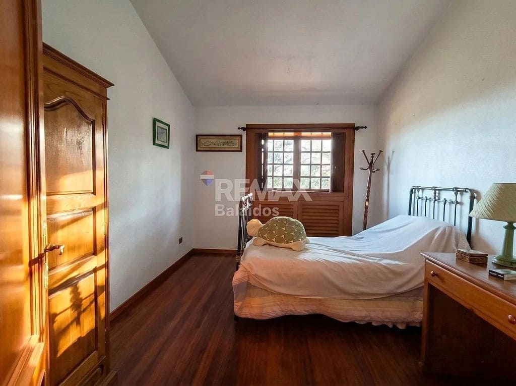 7 bedroom Finca/Country House for sale in Tui with pool garage - € 580,000 (Ref: 9705899)