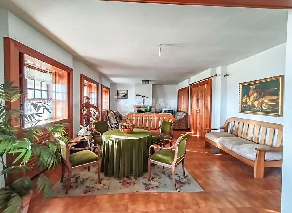 7 bedroom Finca/Country House for sale in Tui with pool garage - € 580,000 (Ref: 9705899)