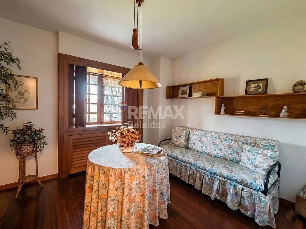 7 bedroom Finca/Country House for sale in Tui with pool garage - € 580,000 (Ref: 9705899)