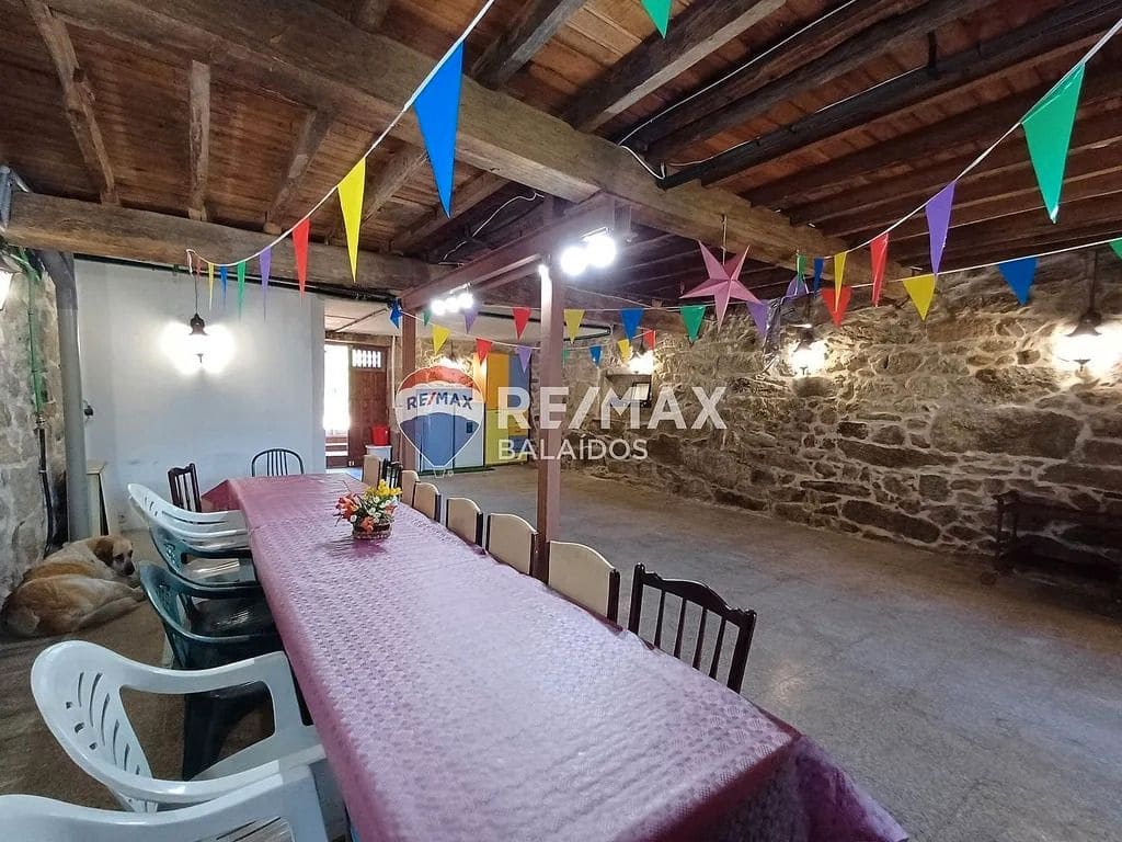 8 bedroom Finca/Country House for sale in Covelo with garage - € 299,000 (Ref: 9705920)