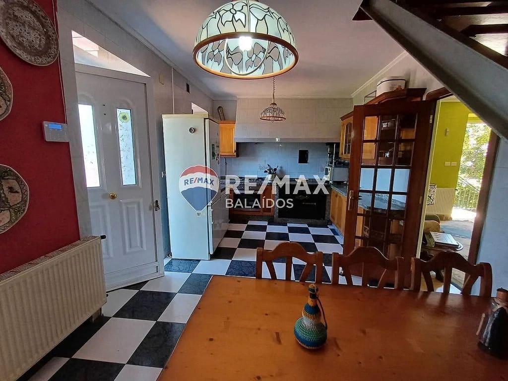 8 bedroom Finca/Country House for sale in Covelo with garage - € 299,000 (Ref: 9705920)