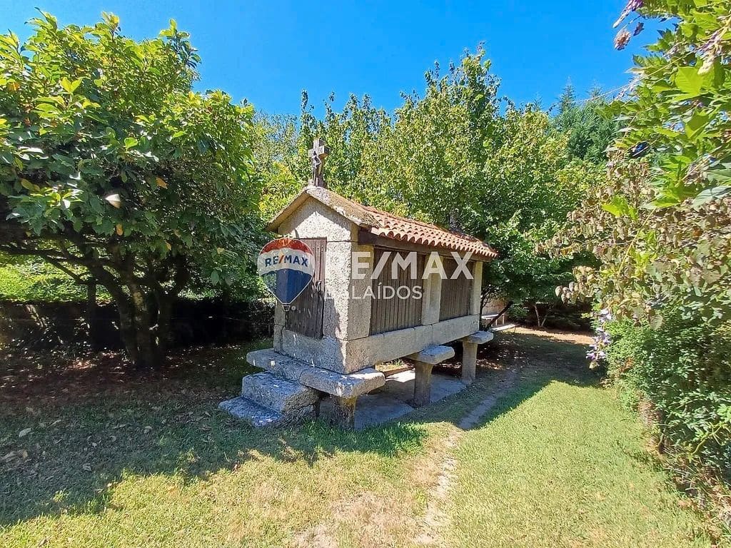 8 bedroom Finca/Country House for sale in Covelo with garage - € 299,000 (Ref: 9705920)