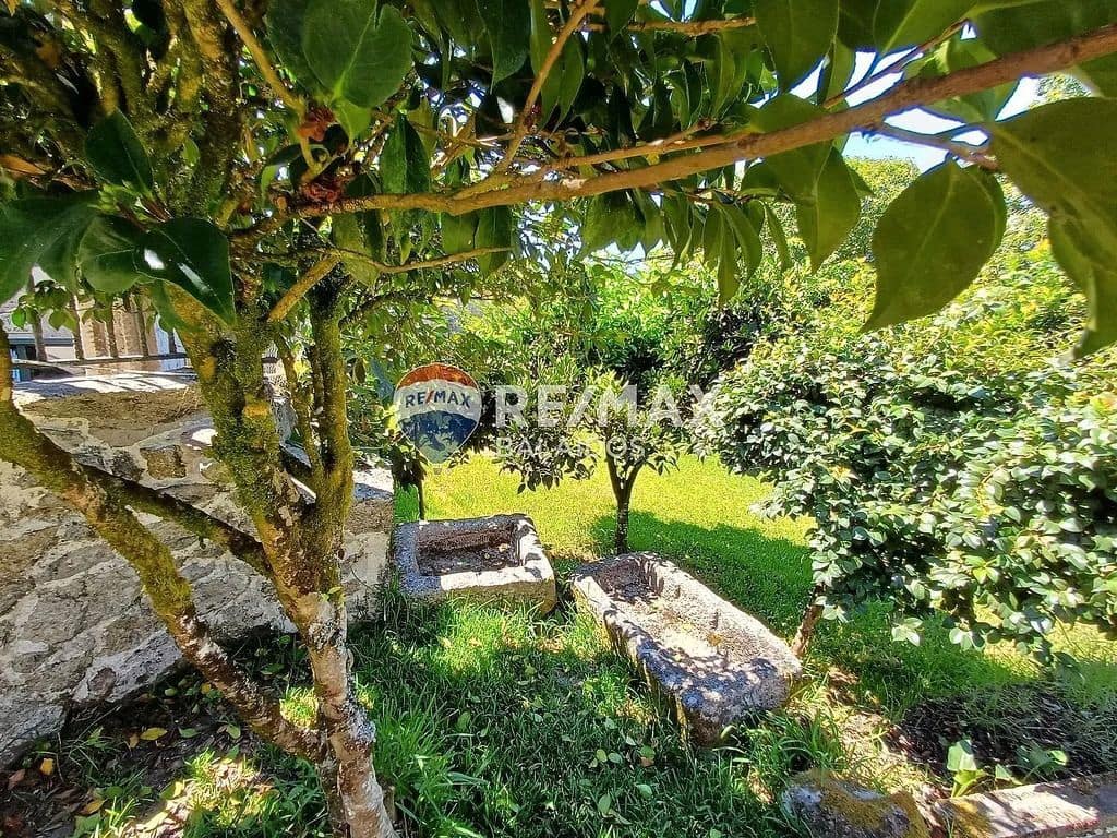 8 bedroom Finca/Country House for sale in Covelo with garage - € 299,000 (Ref: 9705920)