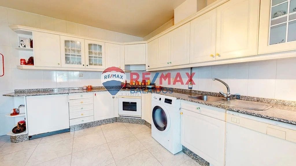 6 bedroom Villa for sale in Vigo with garage - € 880,000 (Ref: 9705921)