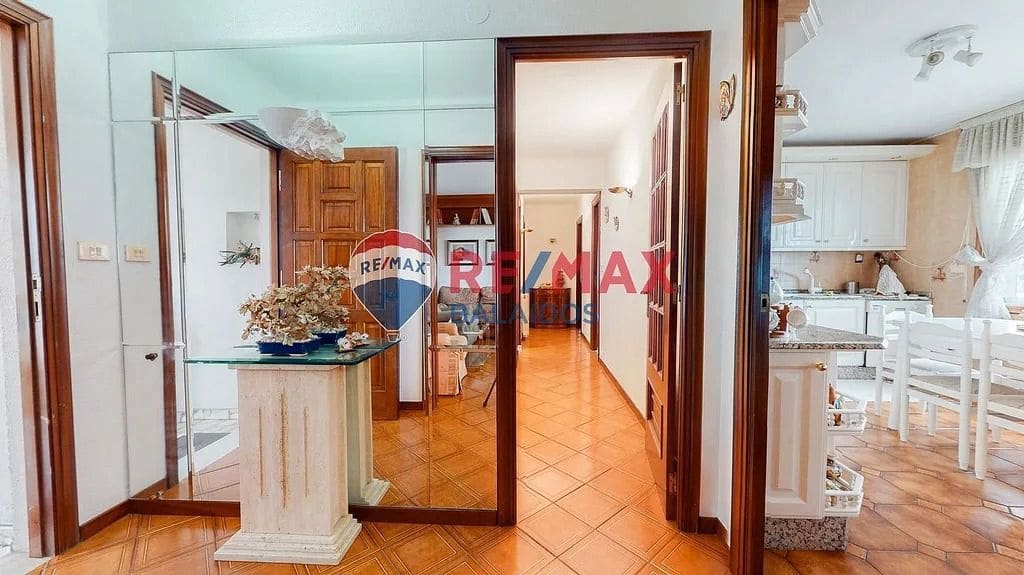 6 bedroom Villa for sale in Vigo with garage - € 880,000 (Ref: 9705921)