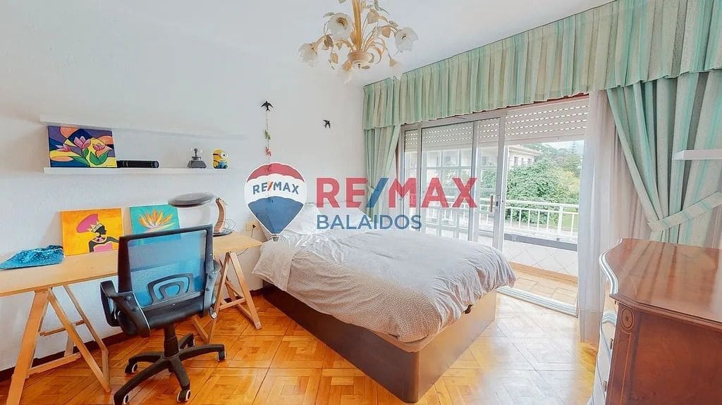 6 bedroom Villa for sale in Vigo with garage - € 880,000 (Ref: 9705921)