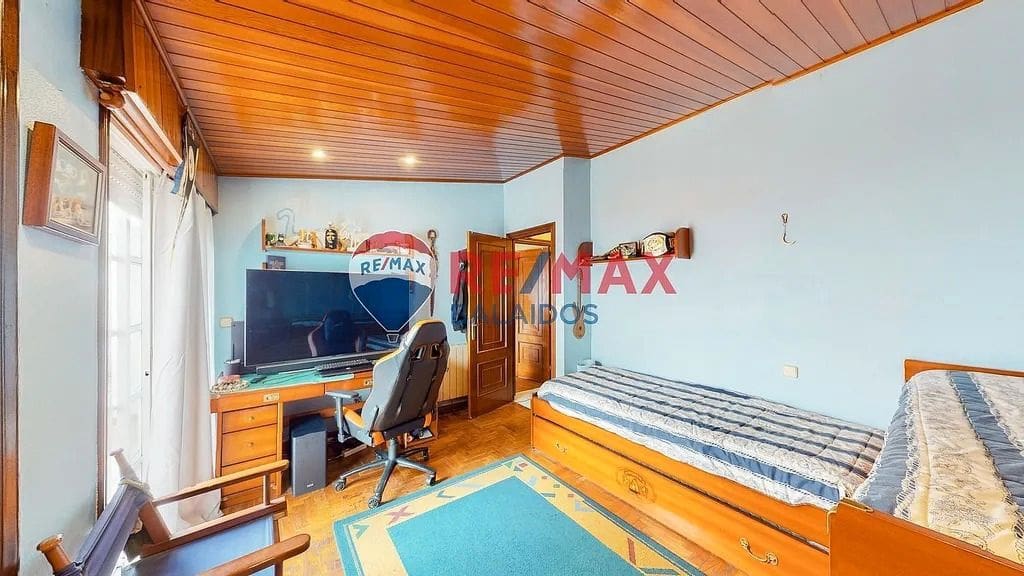 6 bedroom Villa for sale in Vigo with garage - € 880,000 (Ref: 9705921)