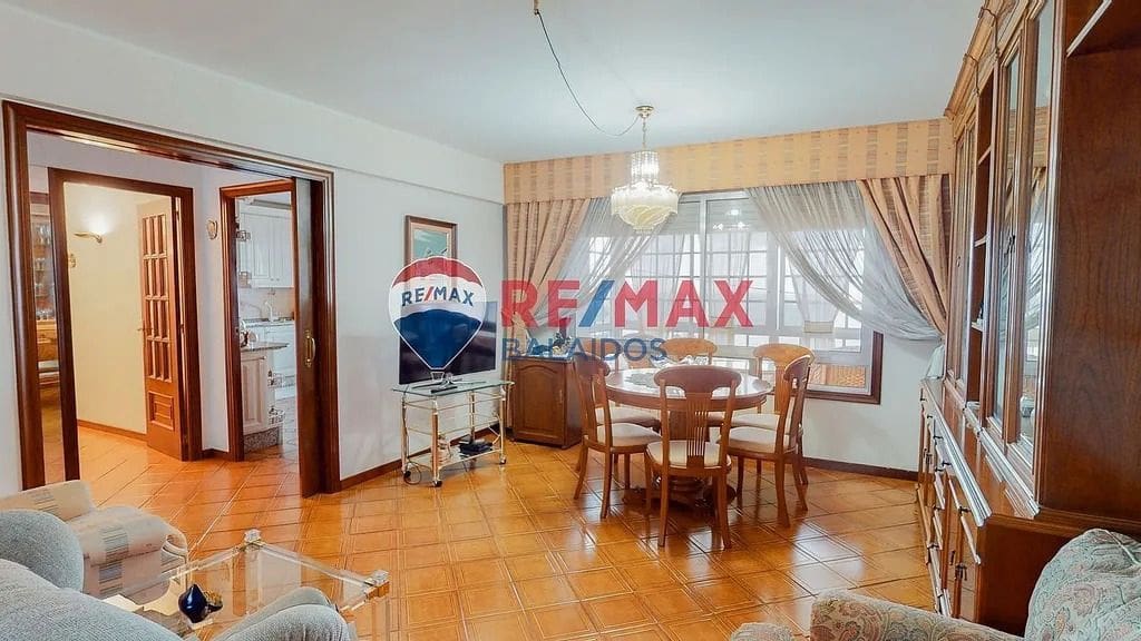 6 bedroom Villa for sale in Vigo with garage - € 880,000 (Ref: 9705921)