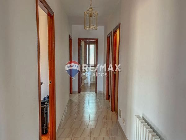 6 bedroom Semi-detached Villa for sale in Ponteareas with garage - € 250,000 (Ref: 9705923)