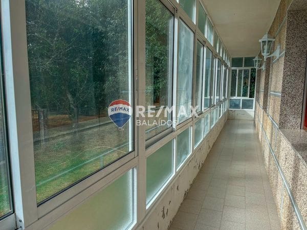 6 bedroom Semi-detached Villa for sale in Ponteareas with garage - € 250,000 (Ref: 9705923)