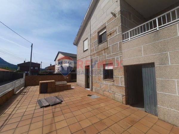 7 bedroom Townhouse for sale in Vigo with garage - € 315,000 (Ref: 9709010)
