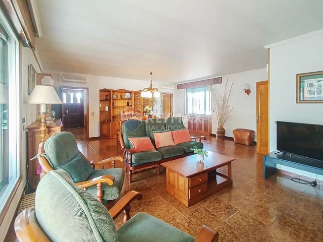 4 chambre Finca/Maison de Campagne à vendre à Tomiño avec piscine garage - 348 000 € (Ref: 9709018)