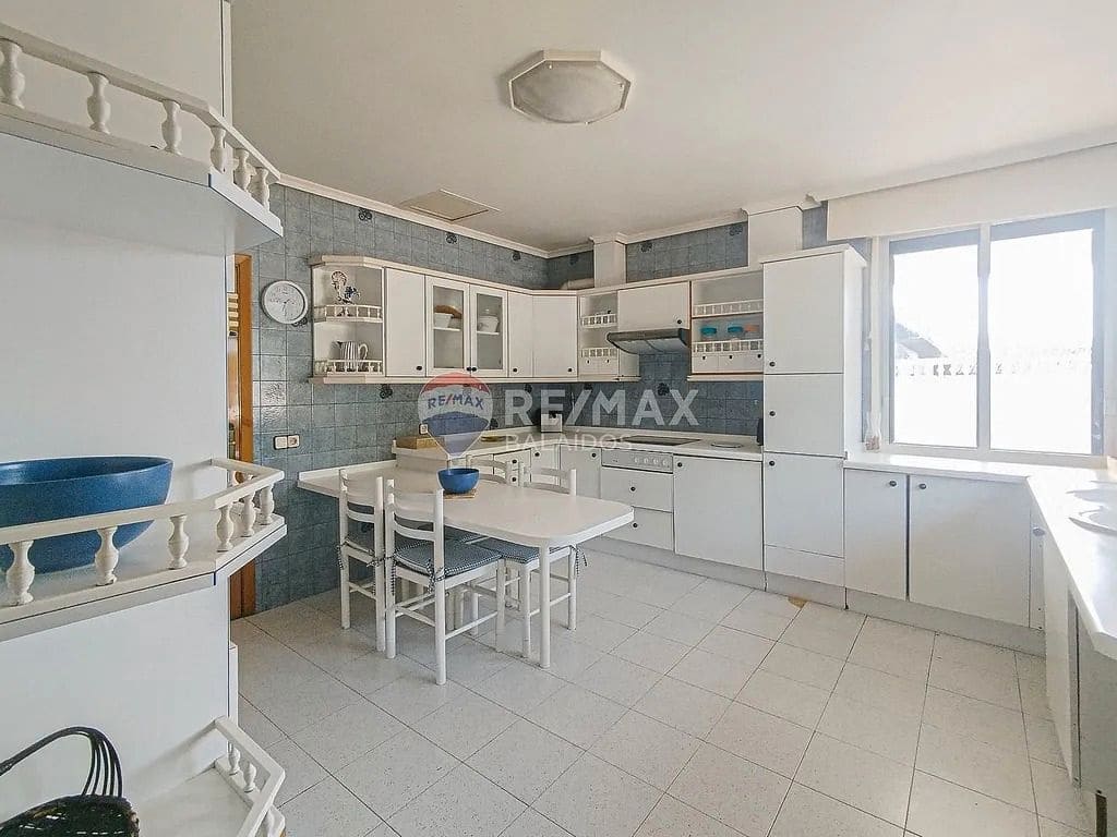 4 bedroom Finca/Country House for sale in Tomino with pool garage - € 348,000 (Ref: 9709018)