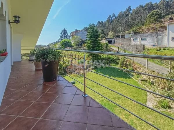 5 bedroom Semi-detached Villa for sale in O Rosal with pool garage - € 439,500 (Ref: 9720458)