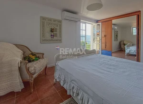 5 bedroom Semi-detached Villa for sale in O Rosal with pool garage - € 439,500 (Ref: 9720458)