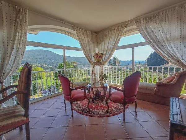 5 bedroom Semi-detached Villa for sale in O Rosal with pool garage - € 439,500 (Ref: 9720458)