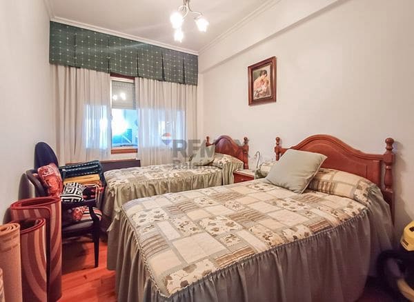 5 bedroom Flat for sale in A Caniza - € 159,000 (Ref: 9726882)