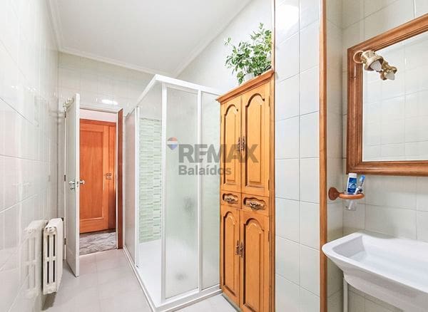 5 bedroom Flat for sale in A Caniza - € 159,000 (Ref: 9726882)