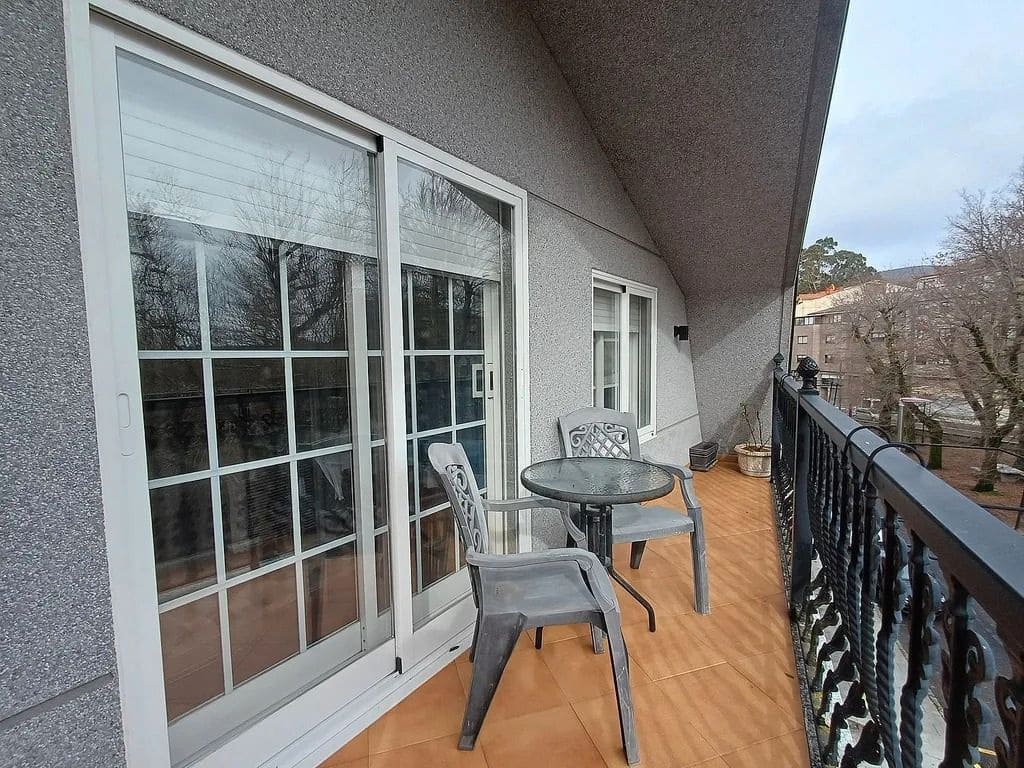 2 bedroom Apartment for sale in A Caniza - € 99,000 (Ref: 9726883)