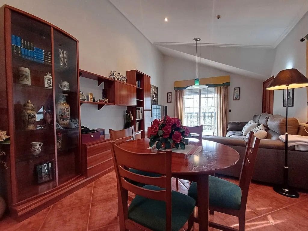 2 bedroom Apartment for sale in A Caniza - € 99,000 (Ref: 9726883)