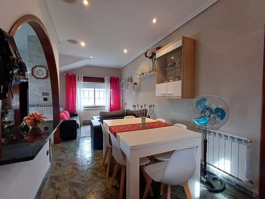 2 bedroom Penthouse for sale in A Caniza - € 99,000 (Ref: 9726884)