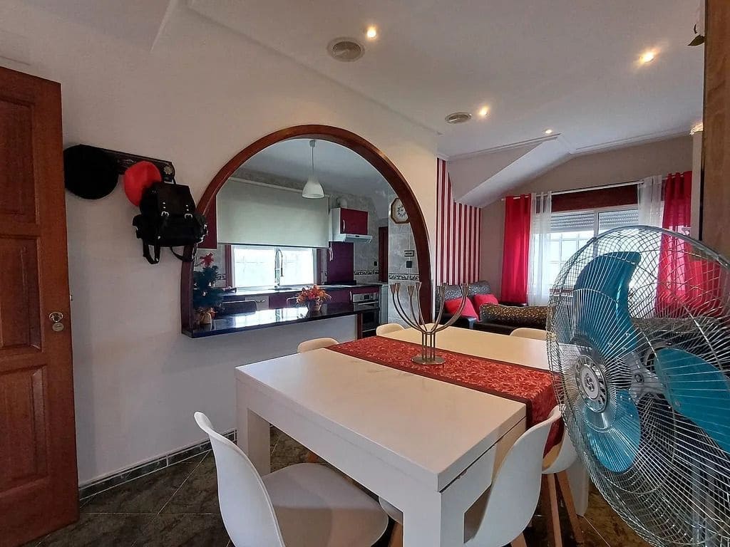 2 bedroom Penthouse for sale in A Caniza - € 99,000 (Ref: 9726884)