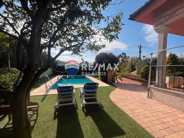 5 bedroom Villa for sale in Gondomar with pool garage - € 485,000 (Ref: 9726885)