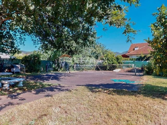 5 soveværelse Villa til salg i Gondomar med swimmingpool garage - € 485.000 (Ref: 9726885)