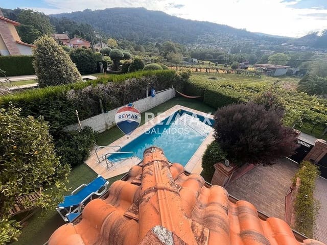 5 soveværelse Villa til salg i Gondomar med swimmingpool garage - € 485.000 (Ref: 9726885)