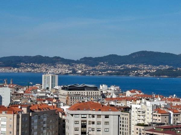 6 bedroom Flat for sale in Vigo with garage - € 520,000 (Ref: 9726924)