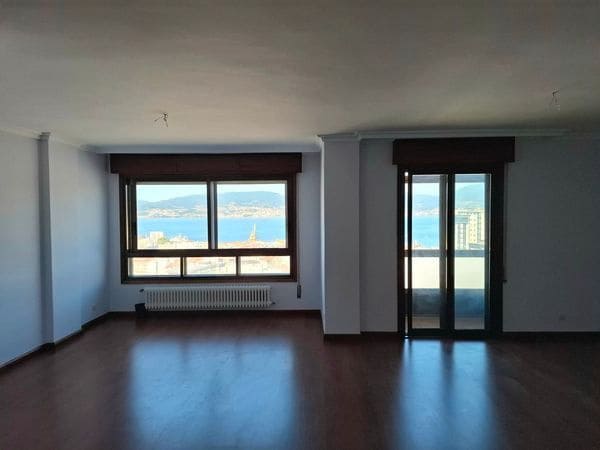6 bedroom Flat for sale in Vigo with garage - € 520,000 (Ref: 9726924)