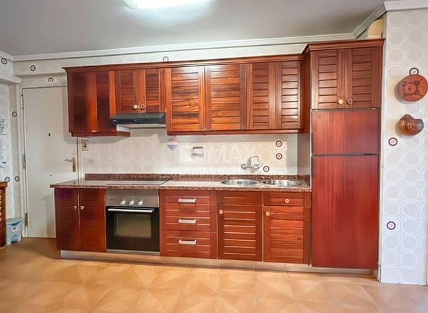 4 bedroom Flat for sale in Vigo with garage - € 449,500 (Ref: 9726925)