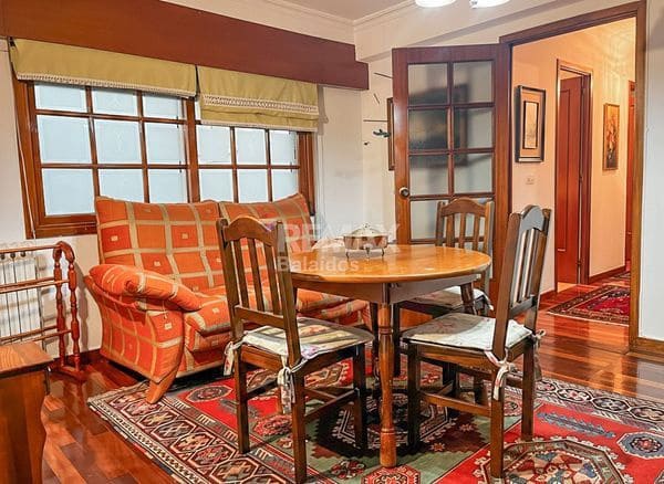 4 bedroom Flat for sale in Vigo with garage - € 449,500 (Ref: 9726925)