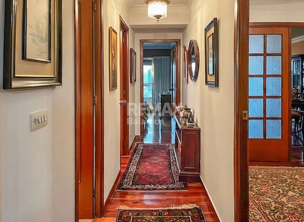 4 bedroom Flat for sale in Vigo with garage - € 449,500 (Ref: 9726925)