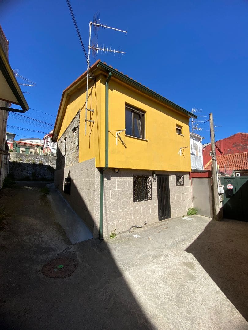 3 Zimmer Doppelhaus zu verkaufen in Vigo - 160.000 € (Ref: 9726930)
