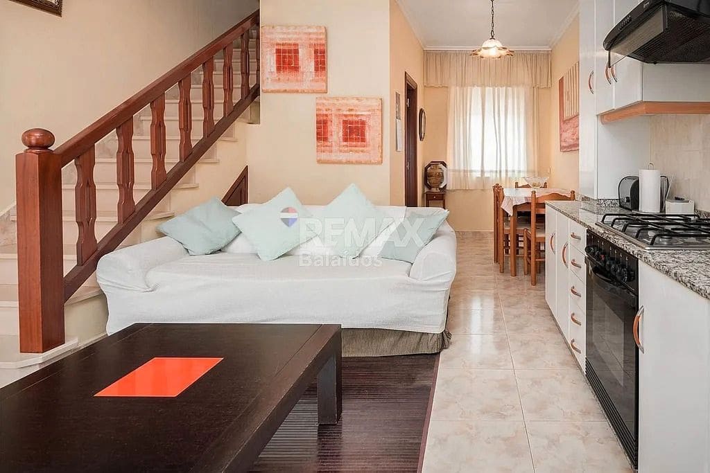 7 bedroom Finca/Country House for sale in A Pobra do Caraminal - € 340,000 (Ref: 9726931)