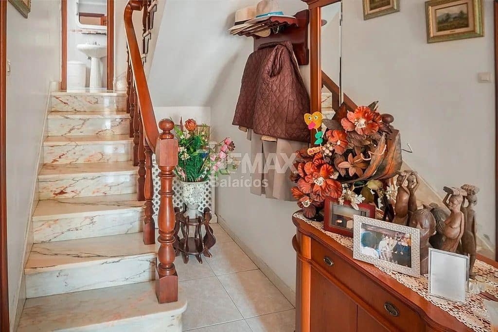 7 bedroom Finca/Country House for sale in A Pobra do Caraminal - € 340,000 (Ref: 9726931)