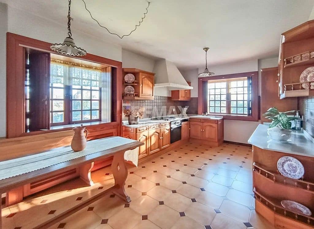 7 bedroom Finca/Country House for sale in Tui with pool garage - € 580,000 (Ref: 9727079)