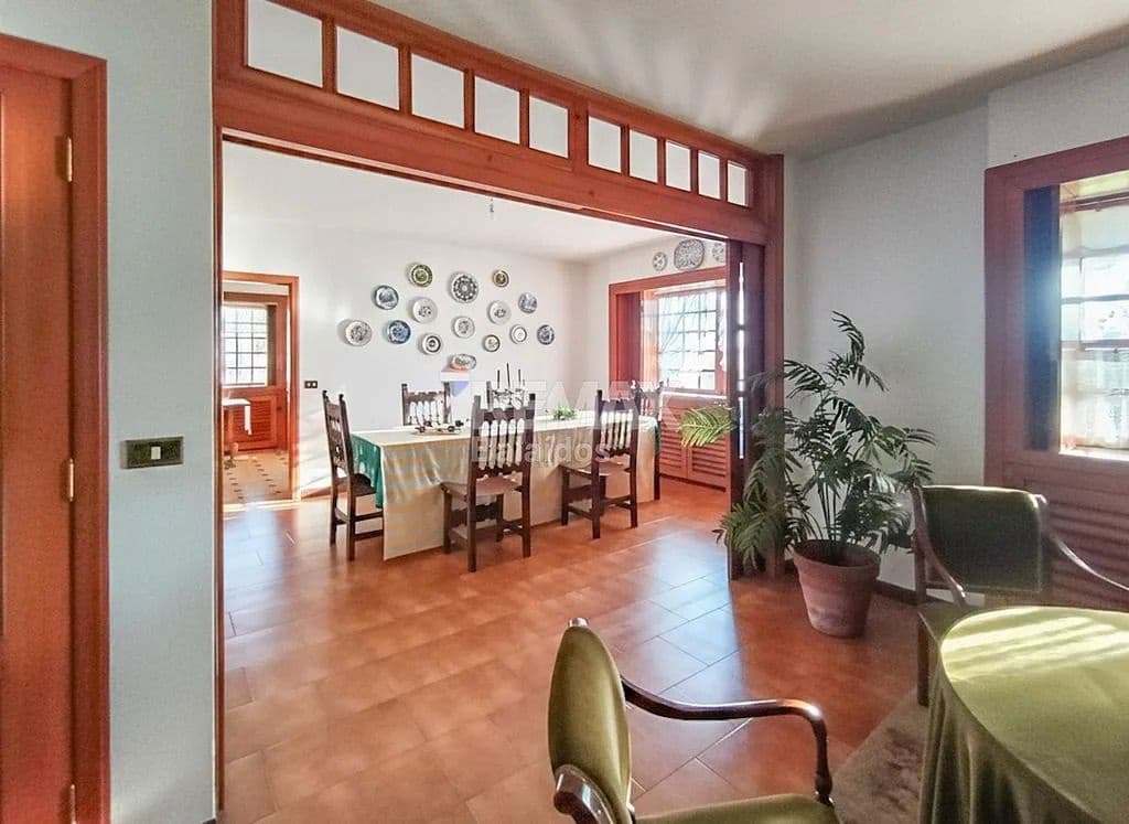 7 bedroom Finca/Country House for sale in Tui with pool garage - € 580,000 (Ref: 9727079)