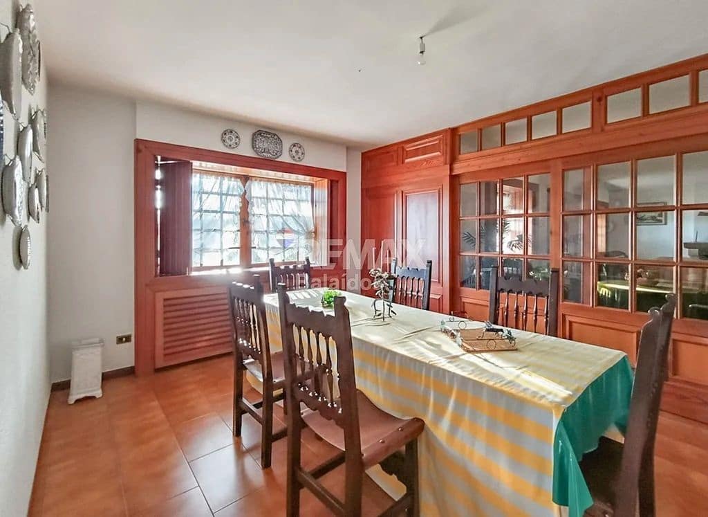 7 bedroom Finca/Country House for sale in Tui with pool garage - € 580,000 (Ref: 9727079)