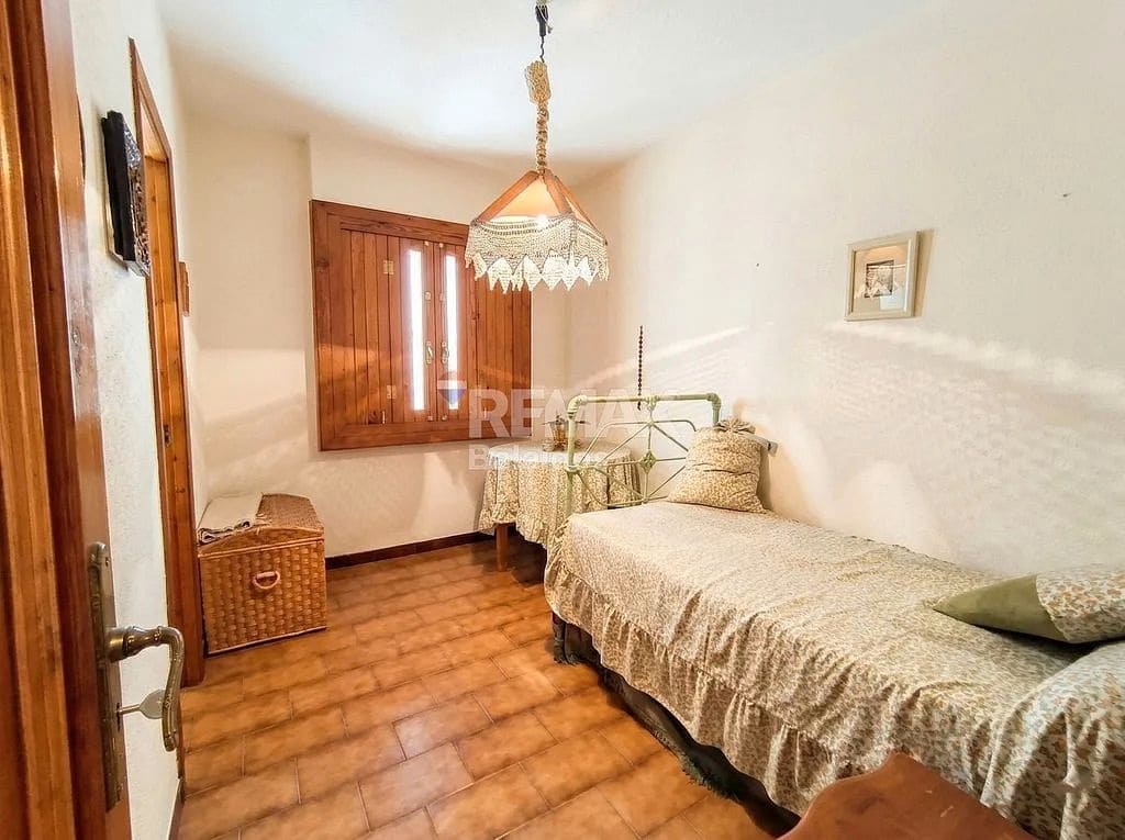 7 bedroom Finca/Country House for sale in Tui with pool garage - € 580,000 (Ref: 9727079)