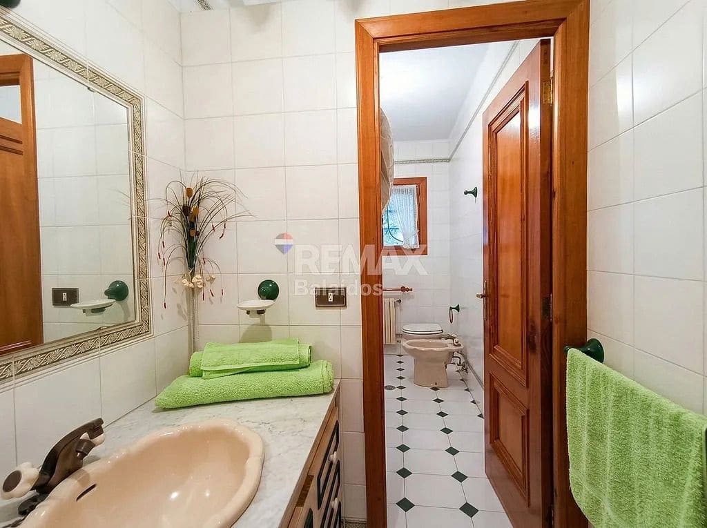 7 bedroom Finca/Country House for sale in Tui with pool garage - € 580,000 (Ref: 9727079)