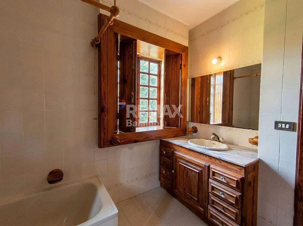 7 bedroom Finca/Country House for sale in Tui with pool garage - € 580,000 (Ref: 9727079)