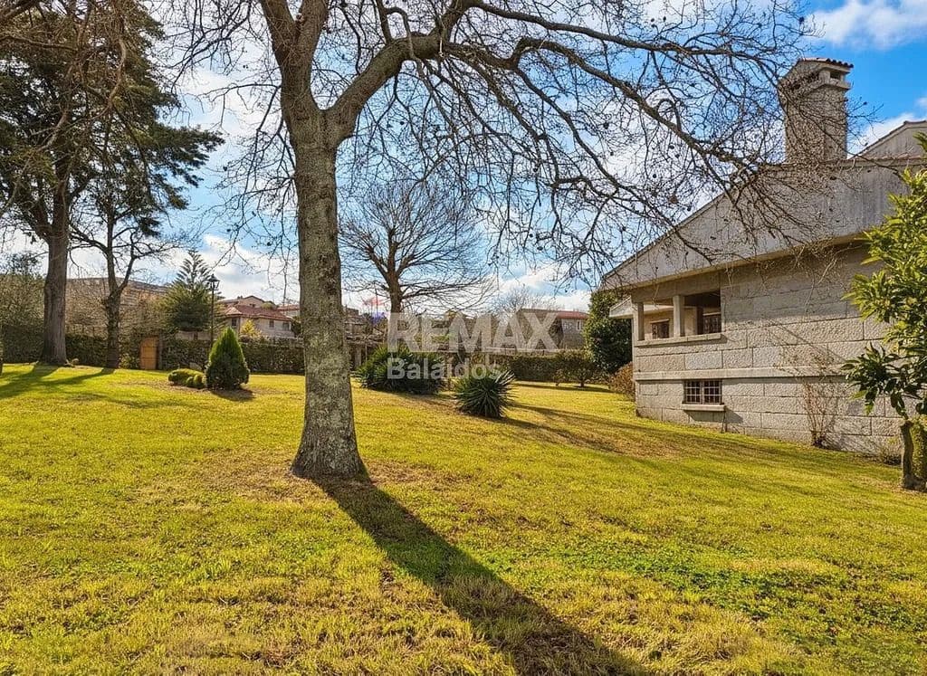 7 bedroom Finca/Country House for sale in Tui with pool garage - € 580,000 (Ref: 9727079)