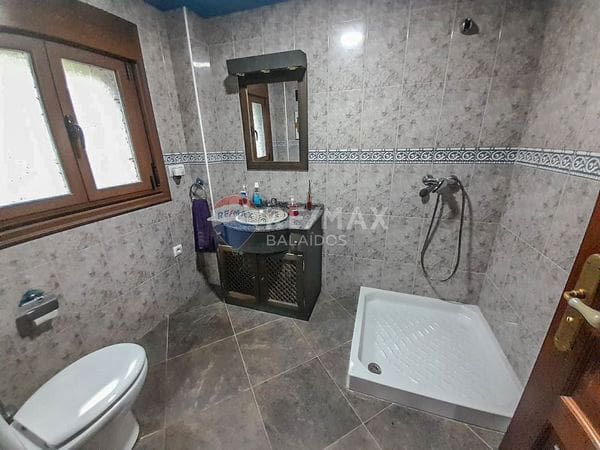 6 Zimmer Villa zu verkaufen in Ponteareas mit Garage - 280.000 € (Ref: 9727083)